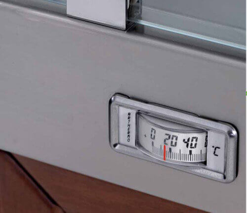 Warmglas-Thermofenster auf Flachglas-Theke offenes Modell Thermometer