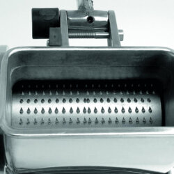 Professioneller Fleischwolf Reibe Maul 60mm 380 Watt TG8 Fama Professioneller Fleischwolf Reibe Maul 60mm 380 Watt TG8 Fama