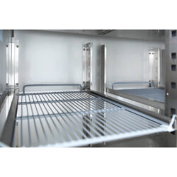 Professionelle belüftete Kühltheke GN1/1 TN 3 Türen Temperatur -2° / +8° C Professionelle belüftete Kühltheke GN1/1 TN 3 Türen Temperatur -2° / +8° C