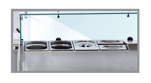 Pizzastation auf Rädern, komplett mit Pizzatheke, Knetofen, Kühlschrank und Vitrine Pizzastation auf Rädern, komplett mit Pizzatheke, Knetofen, Kühlschrank und Vitrine